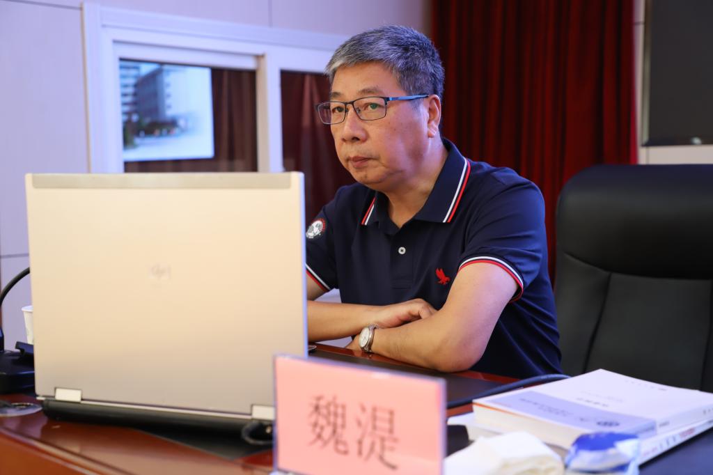 事实上副校长王泽方