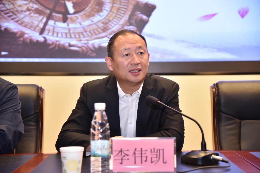 更好地适应高校教师岗位需求